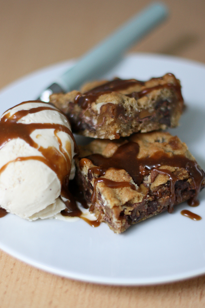 Twix and Salted Caramel Cookie Bars - Everyday Reading