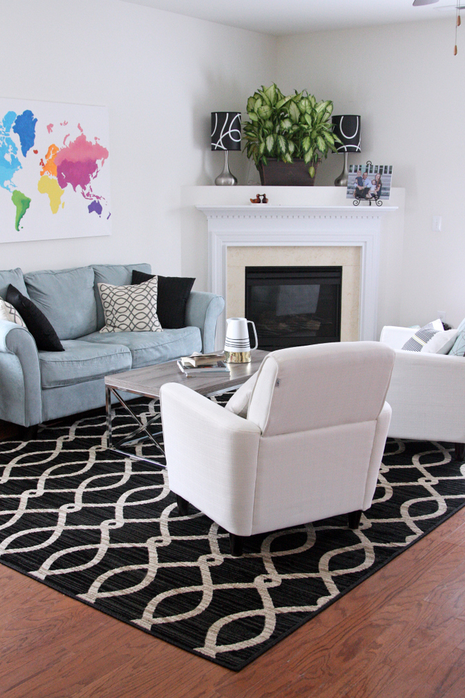 A rug makes a HUGE difference! (Also a giveaway for a free 5x8 rug) #homedecor @mohawkhome
