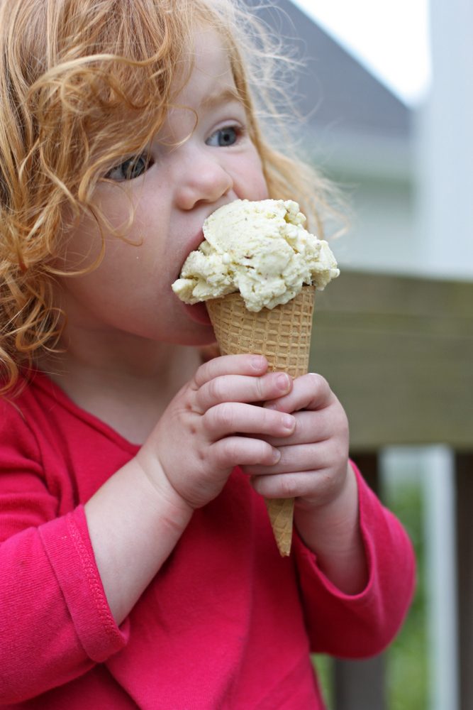 pistachio and coconut frozen yogurt