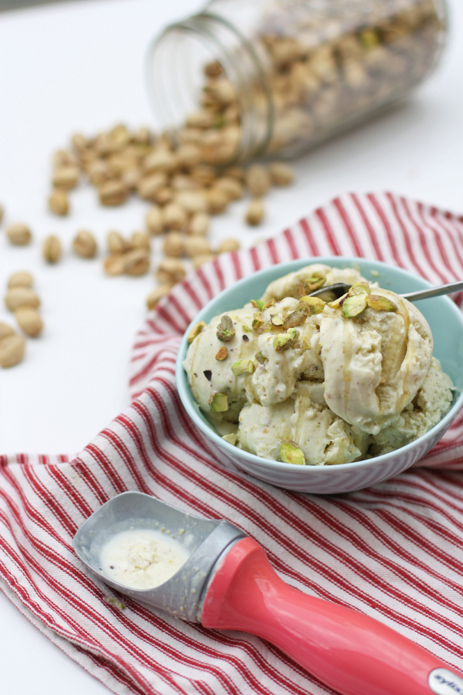 pistachio and coconut frozen yogurt