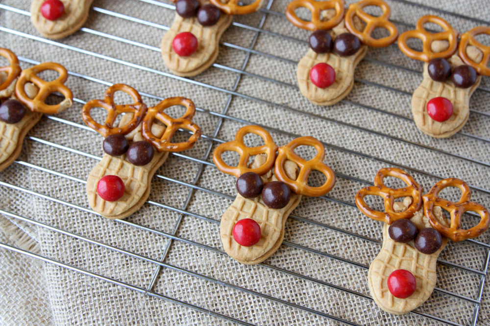 Peanut Butter Sandwich Reindeer Cookies - Everyday Reading