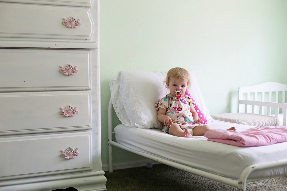 Easy spray paint makeover of a dresser - no primer required! Easy spray paint makeover of a dresser - no primer required!