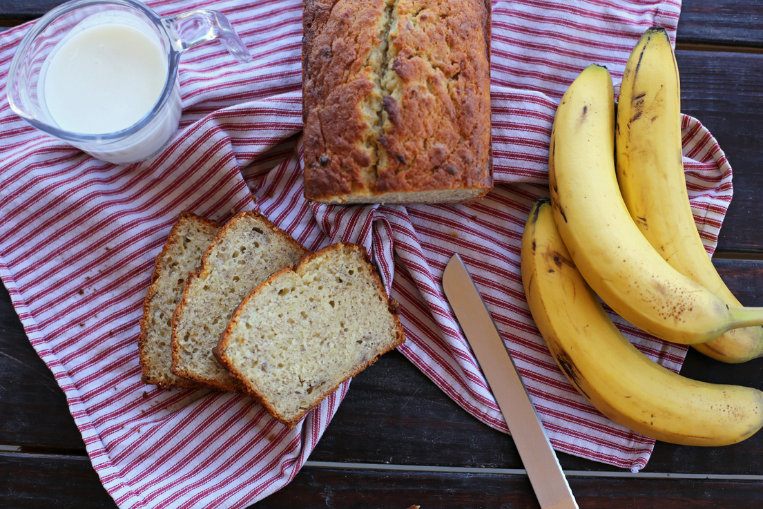 The easiest and best banana bread ever! best banana bread