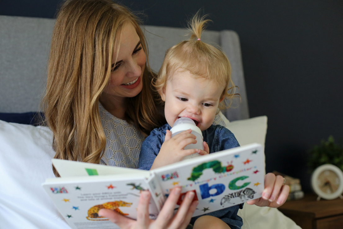 The BEST bottle - so easy to switch back and forth between nursing and bottle feeding The BEST bottle - so easy to switch back and forth between nursing and bottle feeding