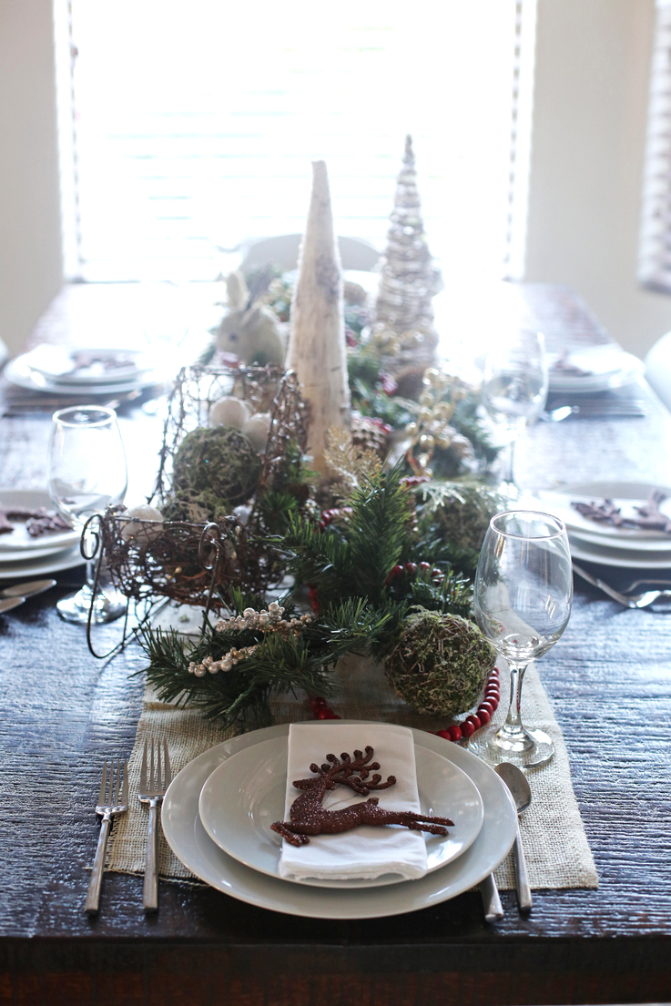 5 Tips for Setting a Holiday Tablescape - Everyday Reading