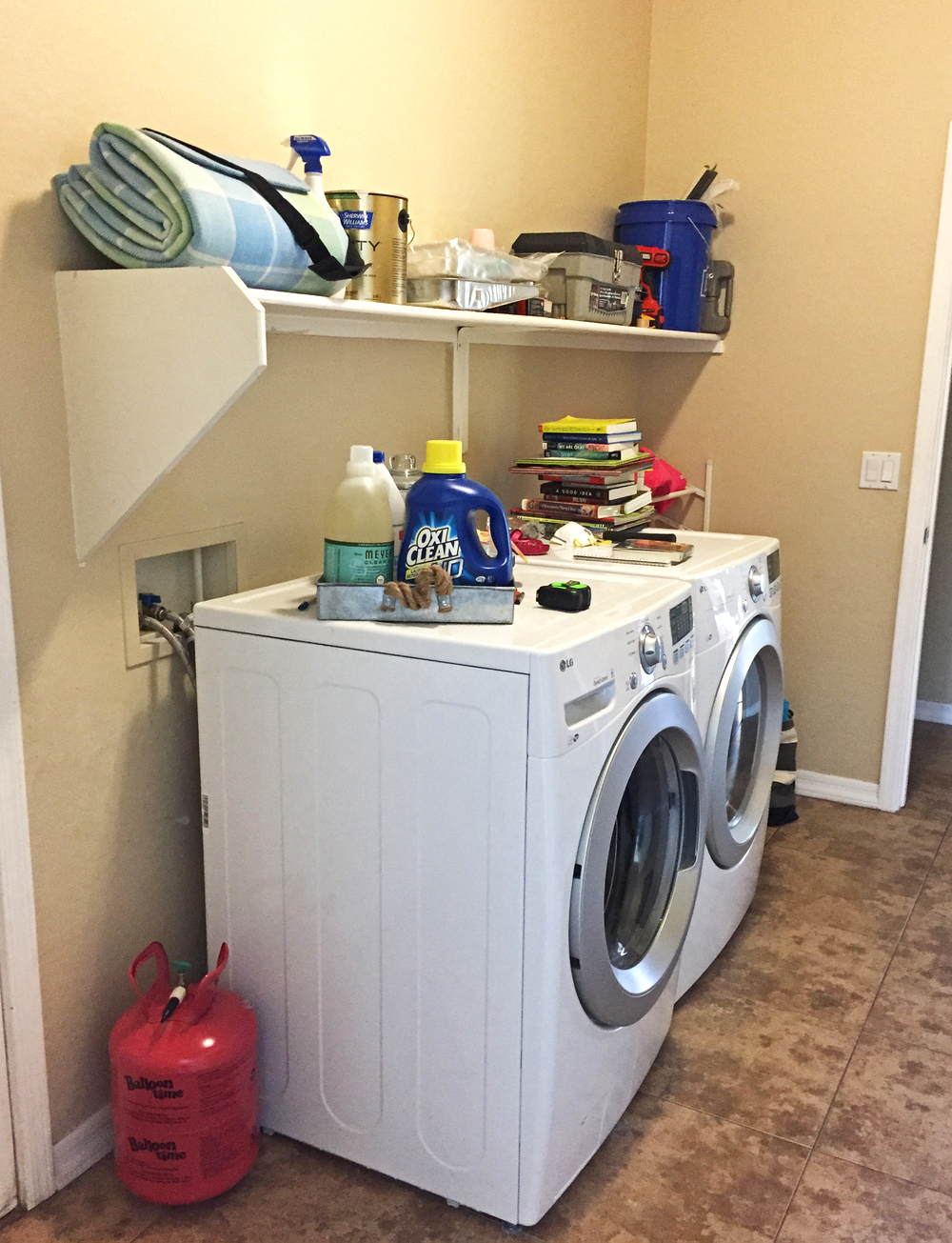 Update a totally boring laundry room