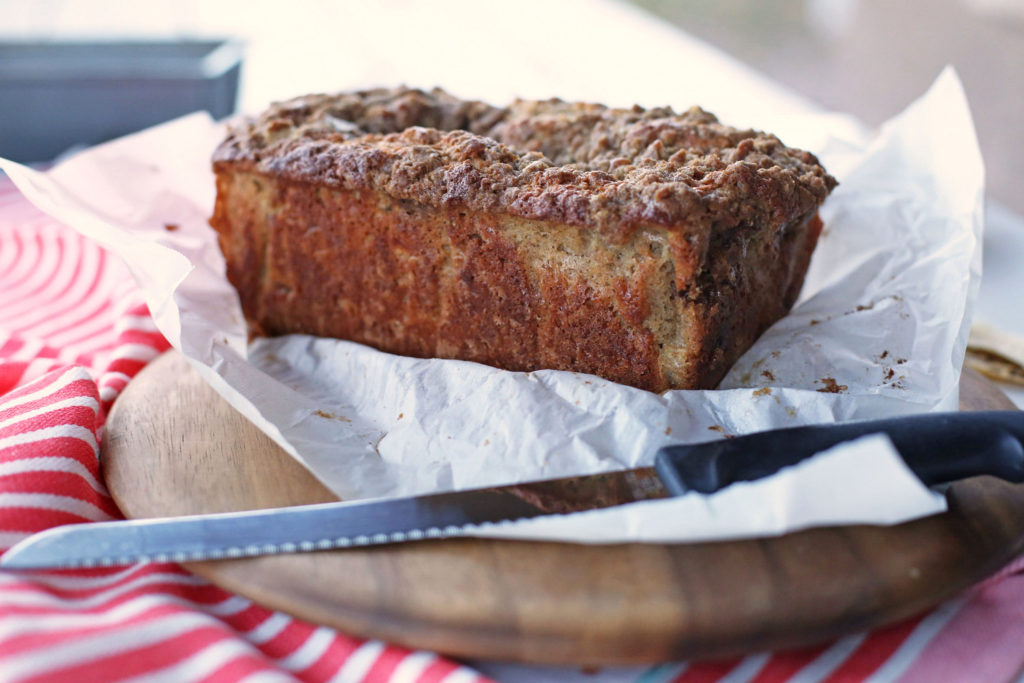 banana bread with streusel topping