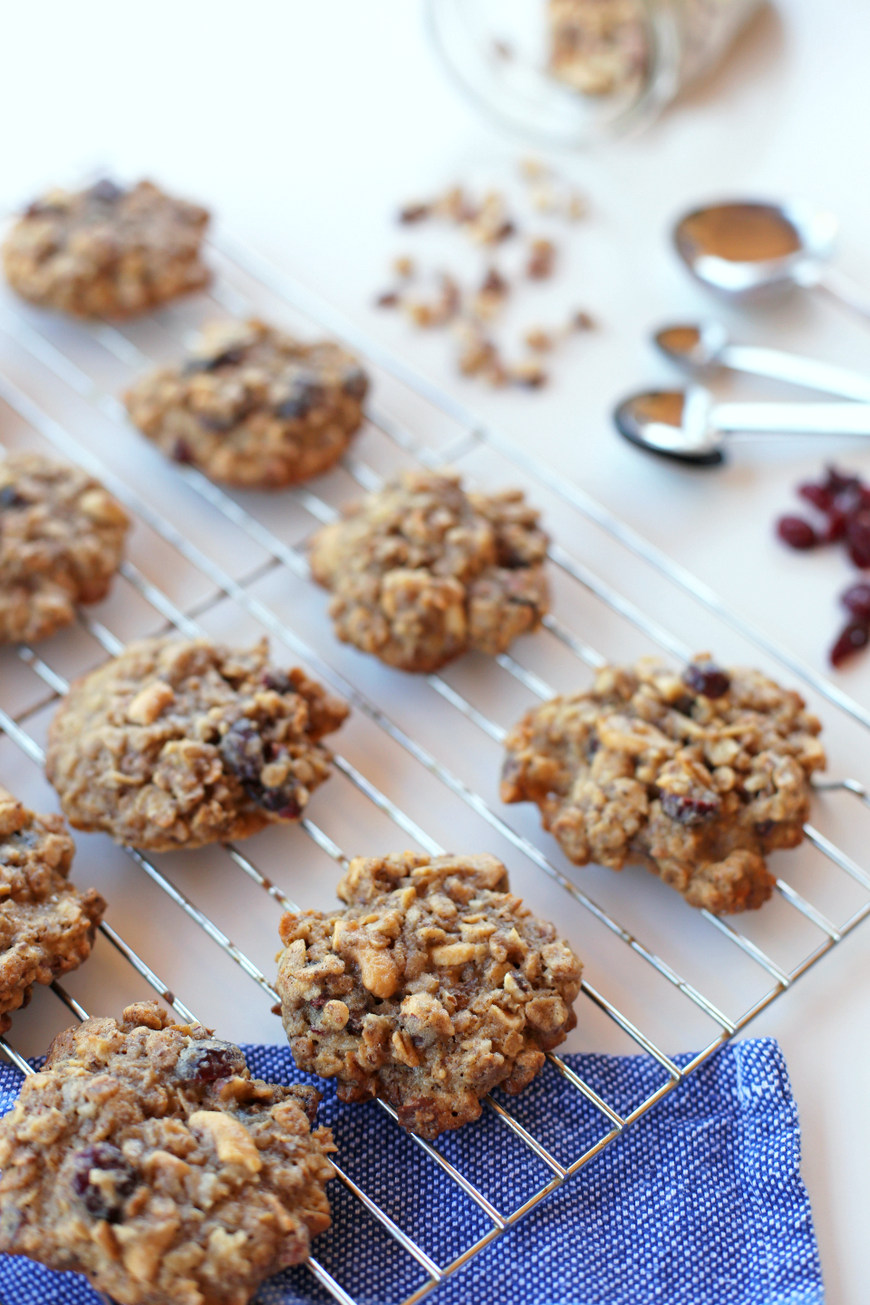 chewy granola cookies