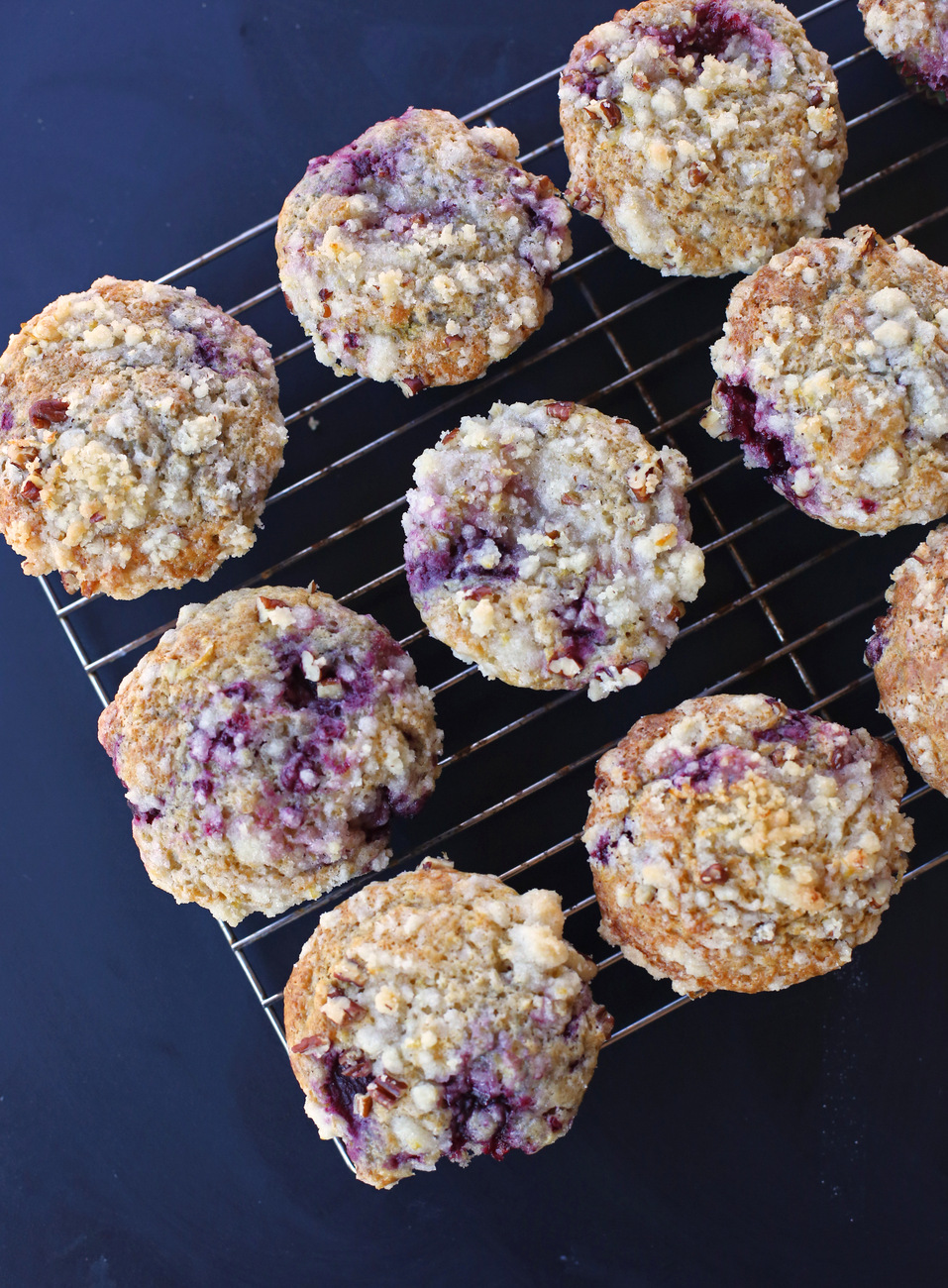 Raspberry crumble muffins