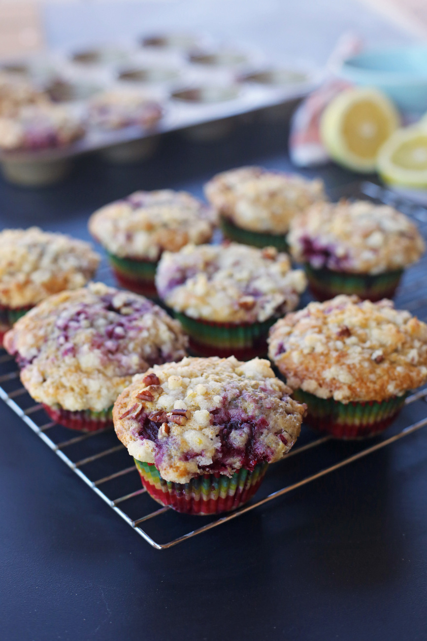 Raspberry muffins with lemon zest and crumble topping