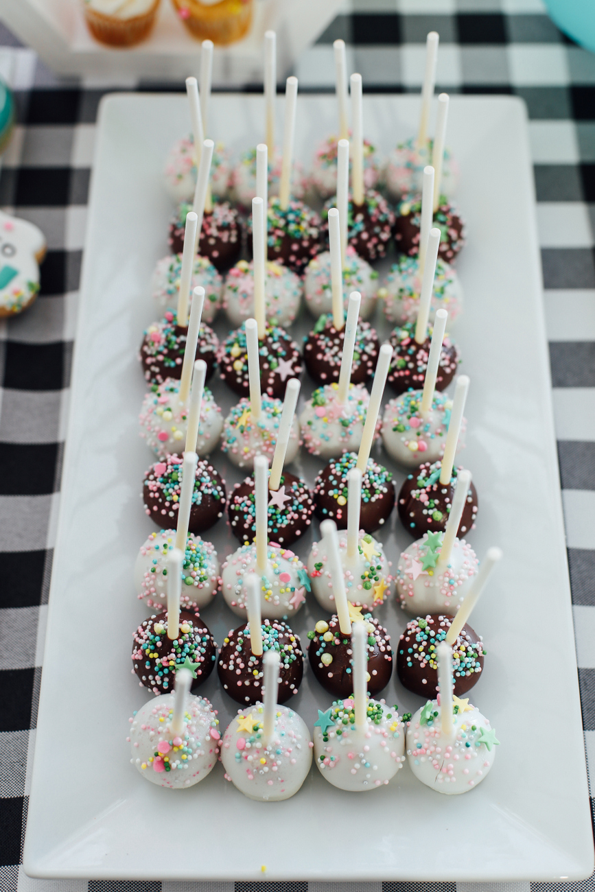 The cutest Ready to Pop baby shower ideas