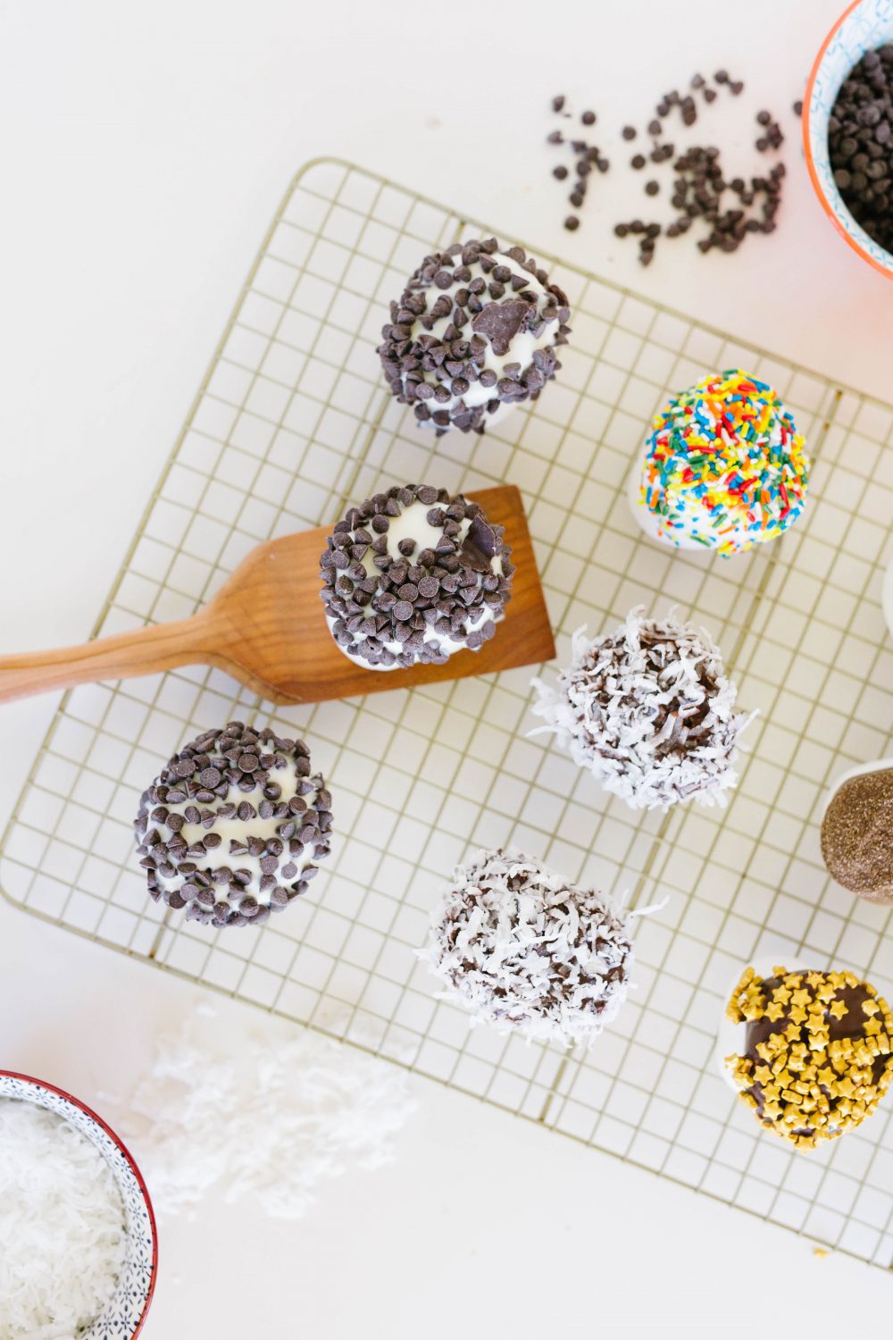 chocolate dipped marshmallows