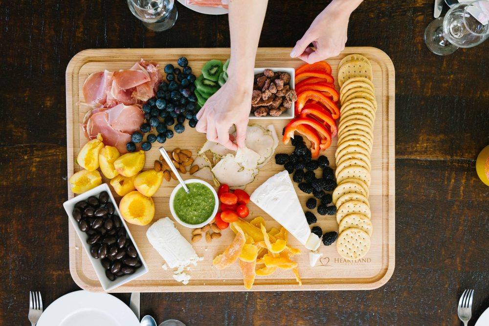 How to Host a Party: 16 things to remember when you're hosting anything -  Everyday Reading