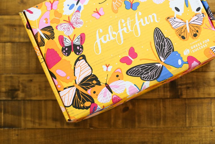 fab fit fun spring box 2020 - Everyday Reading