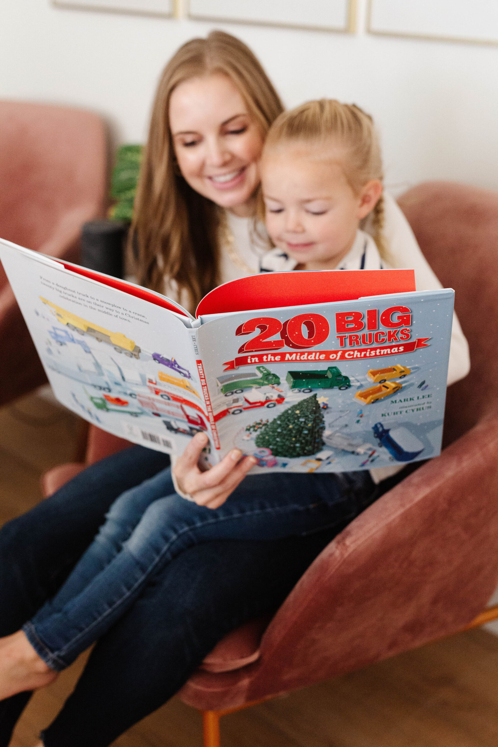 VINTAGE 2000 CHRISTMAS TEDDY Book Children Reading Education