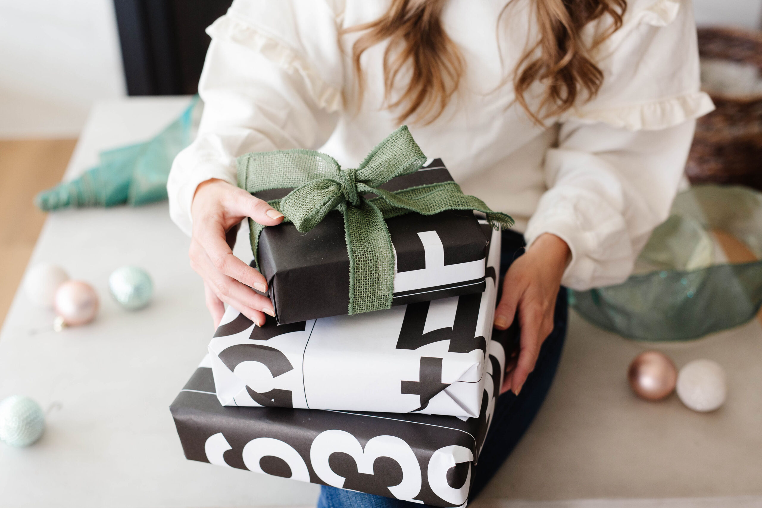 How Are Online Gifts Changing Modern-Day Gift Giving?