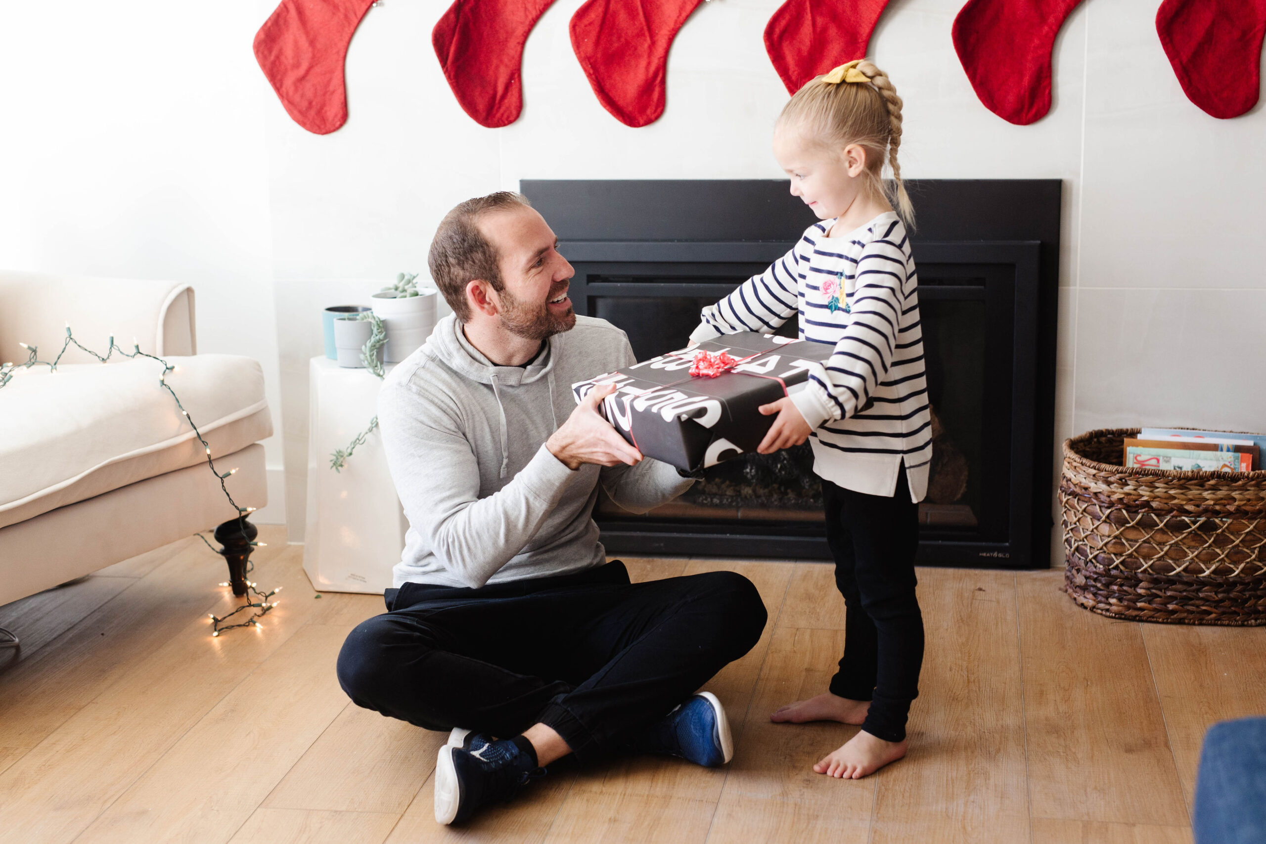 stocking stuffers for men - Everyday Reading