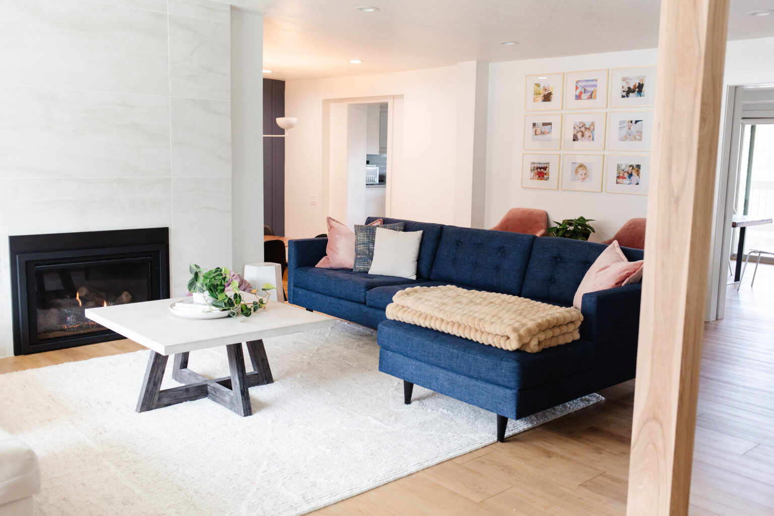 House Tour: Living Room - Everyday Reading