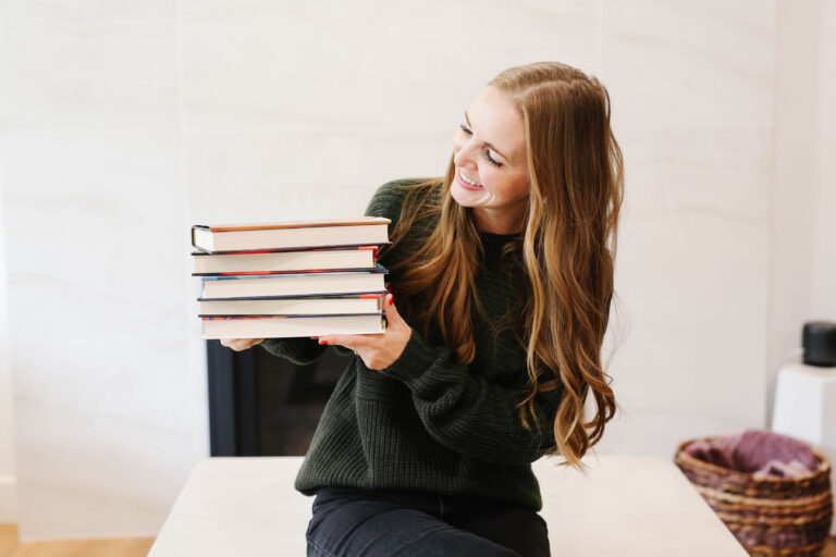 5 Books I’m reading right now (+ my team’s picks!)